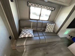 Remolque Coachmen Freedom Express 192RBS usado del 2021, listo para la venta. - Product Image 5