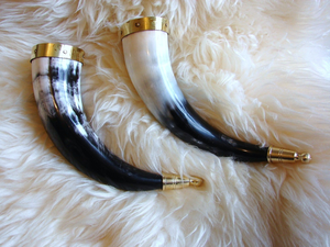 แตรดื่มไวกิ้งทำมือวัว/วัวเคลือบเงาคุณภาพสูงขนาด500-1000มล. เป็นมิตรต่อสิ่งแวดล้อม - Product Image 3