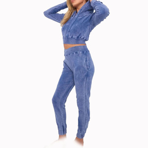 Ensemble de survêtement d'hiver pour femme, nouveau modèle 2026, sweat-shirt court et short en denim délavé personnalisé, motif uni - Product Image 3