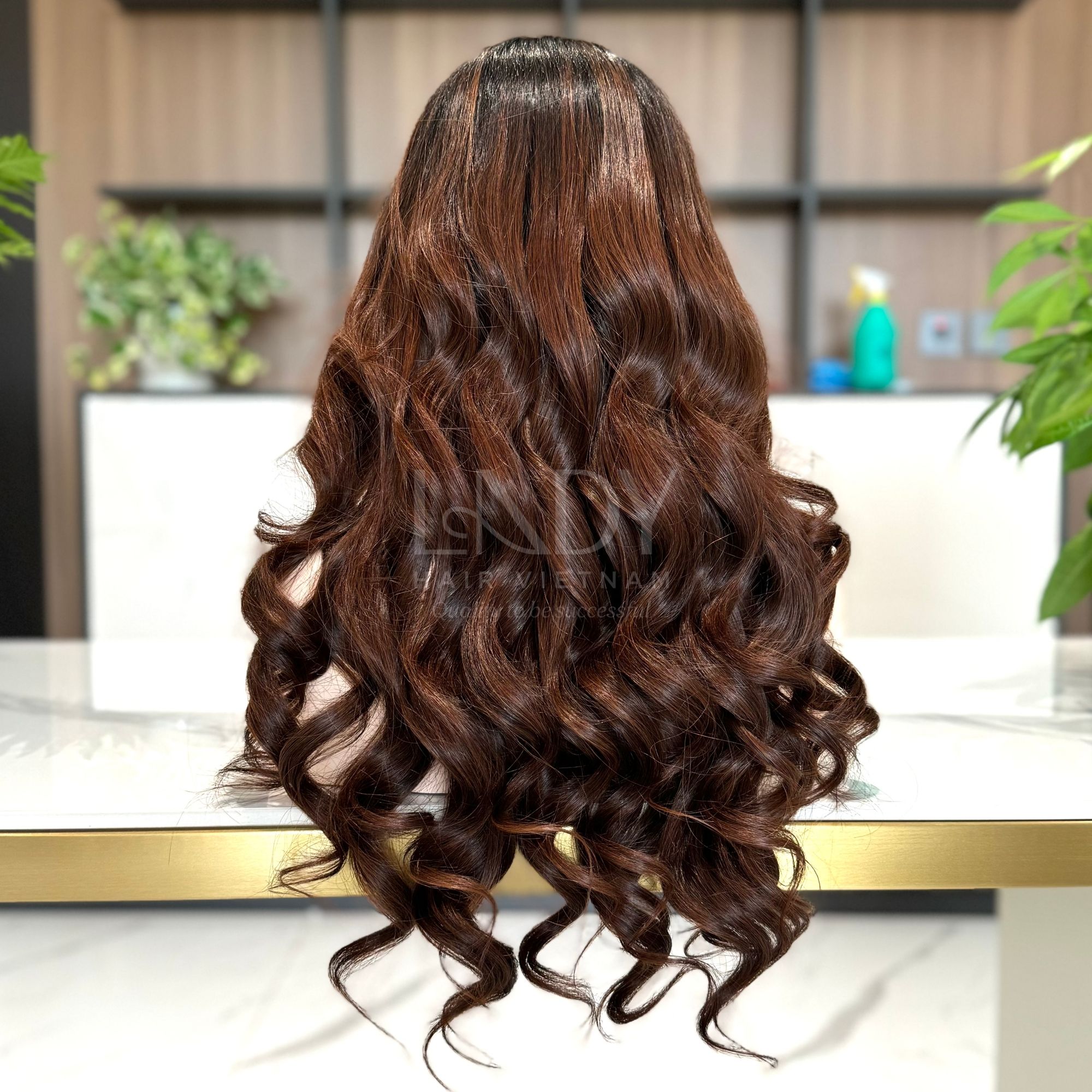 สีน้ำตาล