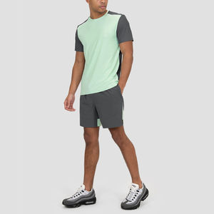 ชุดเสื้อยืดกางเกงขาสั้นสีตัดกันแนวสปอร์ตของผู้ชายชุดเสื้อยืดผ้าทอแบบยืดสี่ด้านติดโลโก้ได้ตามต้องการ - Product Image 1