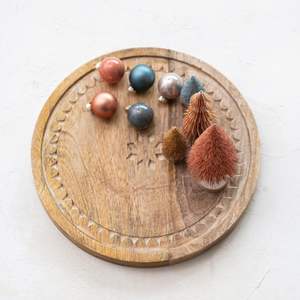 Plateau en bois de manguier gravé rond X 2-3/4 "H Plateau de service en bois naturel Vaisselle naturelle légère pour steak - Product Image 3