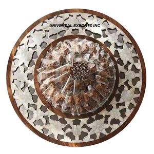 Plateau à chocolat en bois de conception arabe forme ronde plateau à chocolat fini naturel dernière collection nouveau plateau à chocolat - Product Image 4