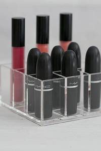 Elegante organizador de pintalabios acrílico con múltiples ranuras Solución de almacenamiento de maquillaje elegante para un fácil acceso y exhibición de productos labiales - Product Image 6