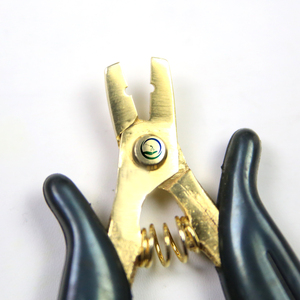 Pinzas Elegantes para la Instalación de Extensiones de Cabello Doradas, Mango Morado, Acero Inoxidable, Herramienta de Alta Durabilidad, Sistemas de Microeslabones Nano Beads - Product Image 3