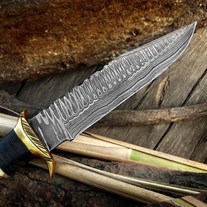 Couteau à lame fixe en acier damas fait à la main avec poignée décorative gravée pour l'approvisionnement en gros de camping de survie en plein air. - Product Image 5