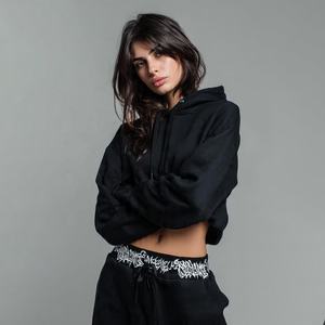 Nueva sudadera con capucha corta de alta calidad para mujer, suave, de algodón, informal, para otoño e invierno. - Product Image 3