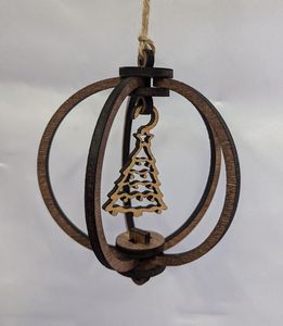 Ornement suspendu de Noël en bois de luxe parfait pour un décor de vacances élégant et un design d'arbre de Noël élégant - Product Image 4