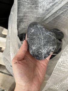 Galets noirs, 5 pièces, pierres sous forme de boule, décoration, d'aménagement paysager du Vietnam, vente en gros - Product Image 4