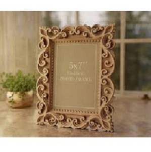 Marco de fotos de madera hecho a mano de alta calidad con diseño de flores blancas Tablero decorativo de mesa redonda para el hogar más vendido - Product Image 3