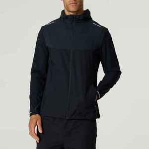 Ensemble de survêtement pour homme avec veste coupe-vent au design personnalisé, légère, avec panneaux de ventilation arrière et éléments réfléchissants - Product Image 3