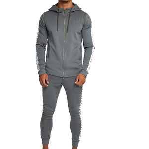 Streetwear unisexe de haute qualité Ensemble de sweat à capuche 2 pièces Vendeur officiel Survêtements de jogging avec logo personnalisé imprimé Techniques de lavage - Product Image 5