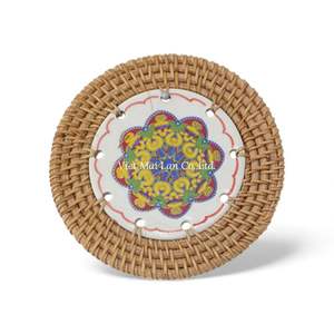 Posavasos Hecho a Mano de Ratán Natural Estilo Bohemio para Servir Café, Té y Bebidas en Salas de Estar y Comedores, Hecho en Vietnam - Product Image 2