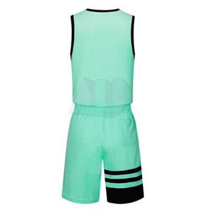 Conjunto de Camiseta y Pantalones Cortos de Baloncesto de Talla Grande, Hechos de Tela de Poliéster de Secado Rápido, Adecuados para Entrenamientos y Partidos Competitivos - Product Image 2