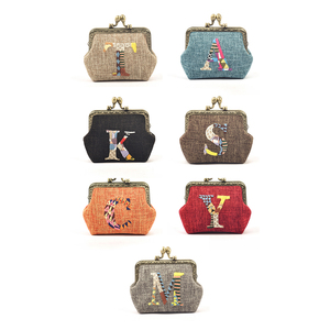 Bolsa de cáñamo de moda de Vietnam, cierre de prensa grande bordada con letra del alfabeto y encuadernación de cobre, al mejor precio, venta al por mayor - Product Image 6