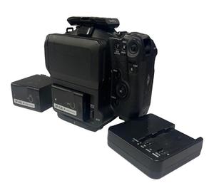 Authentique Nouvelle Caméra Cinéma EOS C70 + Adaptateur de Monture + 2 Batteries (BP-A30 & BP-A60) + Chargeur Noir OEM DSLR Industriel - Product Image 1