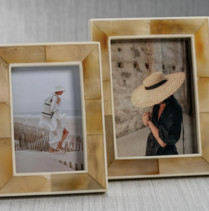 Cadre photo en os à texture de corne naturelle avec design en métal rustique vintage pour une décoration intérieure personnalisable en plusieurs tailles - Product Image 2