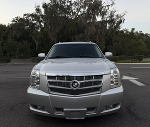 Vehículo Usado a Precio Accesible - Volante a la Izquierda |   Volante a la derecha |   CADILLAC ESCALADE ESV PLATINUM AWD 2010 - Product Image 1