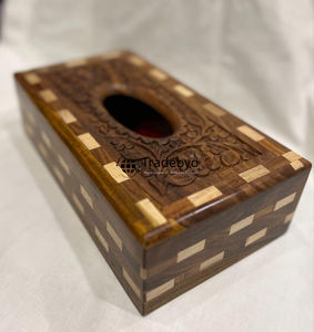 Boîte à mouchoirs et support en bois sculpté à motif floral, qualité supérieure, artisanal, pour les amateurs de décoration intérieure Tradebyd - Product Image 1