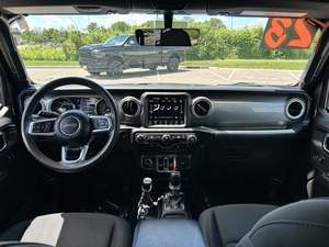 จี๊ป แรงเลอร์ ซาฮาร่า ปี 2023 รุ่น 4 ประตู ขับเคลื่อน 4 ล้อ เกียร์อัตโนมัติ เครื่องยนต์เทอร์โบ พร้อมเบาะหนัง หลังคาซันรูฟ กล้องมองหลัง 360 องศา ไฟเดย์ไลท์ LED - Product Image 2