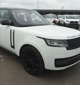 Aménagement intérieur Range Rover d'occasion : personnalisation des sièges en cuir Aero, toit ouvrant panoramique, écran tactile pour Vogue Convertible L538 - Product Image 6