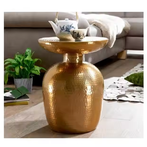 Mesa de centro redondeada, muebles de sala de estar de Metal de aluminio, muebles de alta venta, decoración del hogar por Azora Industries - Product Image 4