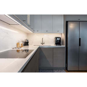 Ethereal Haze, Diseño Moderno, Composición de Cristal de Cuarzo, Gran Losa, Resistente al Agua, Producto Duradero para Aplicaciones en Cocina y Pared - Product Image 5