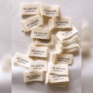 Abayas AL HIJRAH, étiquettes de vêtements de marque personnalisées, type plié, style luxueux, imprimé, brodé, tissu durable, 7 jours - Product Image 1