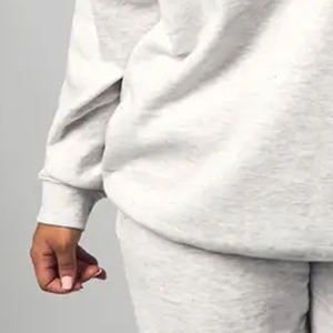 Sudadera de Cuello Redondo para Mujer, Diseño de Color Sólido, Precio al por Mayor para Compradores al por Mayor, para Invierno, con Mangas Completas / Diseño Informal - Product Image 3