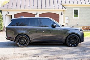 รถยนต์ Range Rover P530 SE ปี 2024 สภาพดีเยี่ยม เครื่องยนต์ V8 ทวินเทอร์โบ 523 แรงม้า ระบบขับเคลื่อนสี่ล้อ ครบครัน ไม่ได้ดัดแปลง - Product Image 2