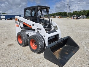 Chargeuse sur pneus Bobcat S150 de 3 tonnes de 2004 avec pompe hydraulique TCM - Product Image 5