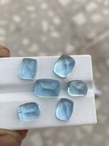 Superbes cabochons longs de couleur naturelle aigue-marine avec un bon lustre pour la fabrication de bijoux 17.99 carats - Product Image 2