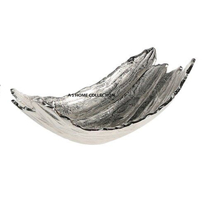 Bol à fruits décoratif en aluminium moulé avec un papillon doré attaché, pour un usage domestique - Product Image 4