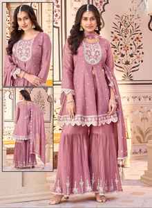 Conjunto de Kurti Sharara Color Malva de Diseñador para Mujer con Kurta Bordada, Dupatta y Sharara Acampanada para Fiestas y Bodas - Product Image 2