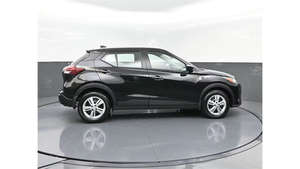 Voiture d'occasion certifiée LHD/RHD Kicks Play S FWD 2025 - Product Image 3