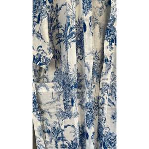 Kimono floral en coton fait main, léger, style bohème, sans col, personnalisable, respirant, idéal pour les loisirs et les voyages. - Product Image 2
