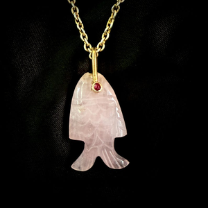Pendentif en forme de poisson sculpté à la main en quartz rose avec incrustation de double pierre précieuse, argent sterling 925 plaqué or, bijoux en pierres précieuses en vrac - Product Image 3