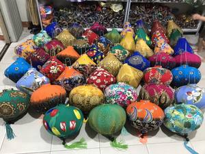 LANTERNE EN SOIE DE BAMBOU PEINTE ET COLORÉE DU VIETNAM - DÉCORATION ARTISANALE DE HAUTE QUALITÉ À PRIX COMPÉTITIF - Mme Beatrix - Product Image 3