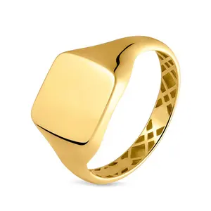 纯黄金的Protofusion男士方形戒指-750金色，具有简单的优雅和微妙的3d邮票低调奢华