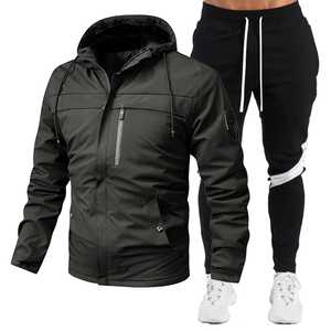 Vêtement de sport tactique pour homme avec logo personnalisé en gros, veste softshell imperméable et coupe-vent 2 en 1, pantalon cargo ripstop - Product Image 5