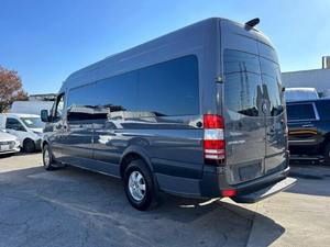 NUEVO MODELO, USADO EN EXCELENTES CONDICIONES, Mercedes Sprinter Buss 3500XD 2022, Camioneta de Lujo, Motor V6, Envío Inmediato - Product Image 6