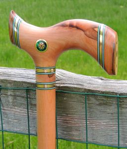 Precio DEL PRODUCTO Bastón de madera ajustable con múltiples nudos Bastón de madera fuerte para ancianos por Standard International - Product Image 1