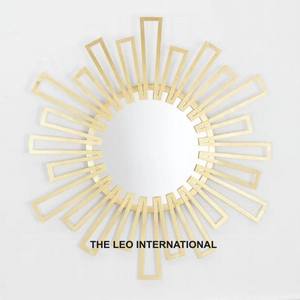 Nuevo Espejo Moderno de Pared de Aleación de Aluminio, Espejo Inteligente de Maquillaje con Forma Irregular para Hogar y Hotel - Product Image 1