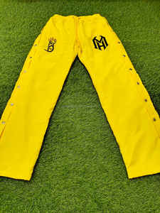 Pantalones de chándal con botones laterales personalizados al por mayor pantalones cortavientos de nailon acampanados con botones laterales personalizados para hombre Pantalones de nailon - Product Image 6