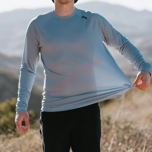 Camiseta cómoda para hombre de calidad superior diseñada con tela de protección solar para una comodidad duradera durante las aventuras al aire libre - Product Image 2