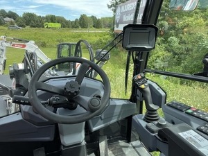 2024 Componentes esenciales del núcleo del motor y la bomba para la cargadora de ruedas L65 con cojinete y caja de cambios-¡Compre ahora! - Product Image 3