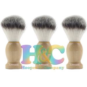 Pinceau à raser en poils de blaireau Silvertip pour hommes de Hooper and Company avec manche en bois pour usage professionnel en salon de coiffure - Product Image 4