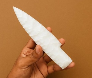 มีดหยกขาวแกะสลักด้วยมือ ขนาด 6 นิ้ว / 15 ซม. คุณภาพพรีเมียม ของขวัญสำหรับเธอ พิธีกรรมทางจิตวิญญาณ เครื่องราง - Product Image 4