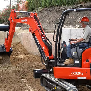 Miniexcavadoras de la serie Con una cabina de clase de 3 toneladas, la Kubota 1 es una miniexcavadora giratoria de cola apretada líder en su clase - Product Image 3