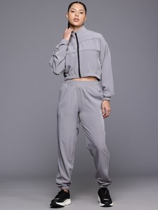 ชุดวอร์มสำหรับผู้หญิงชุดฝึกซ้อมชุดวอร์มใส่วิ่งชุดครอปแบบปรับแต่งได้แบบเต็มซิปสีเทา - Product Image 6